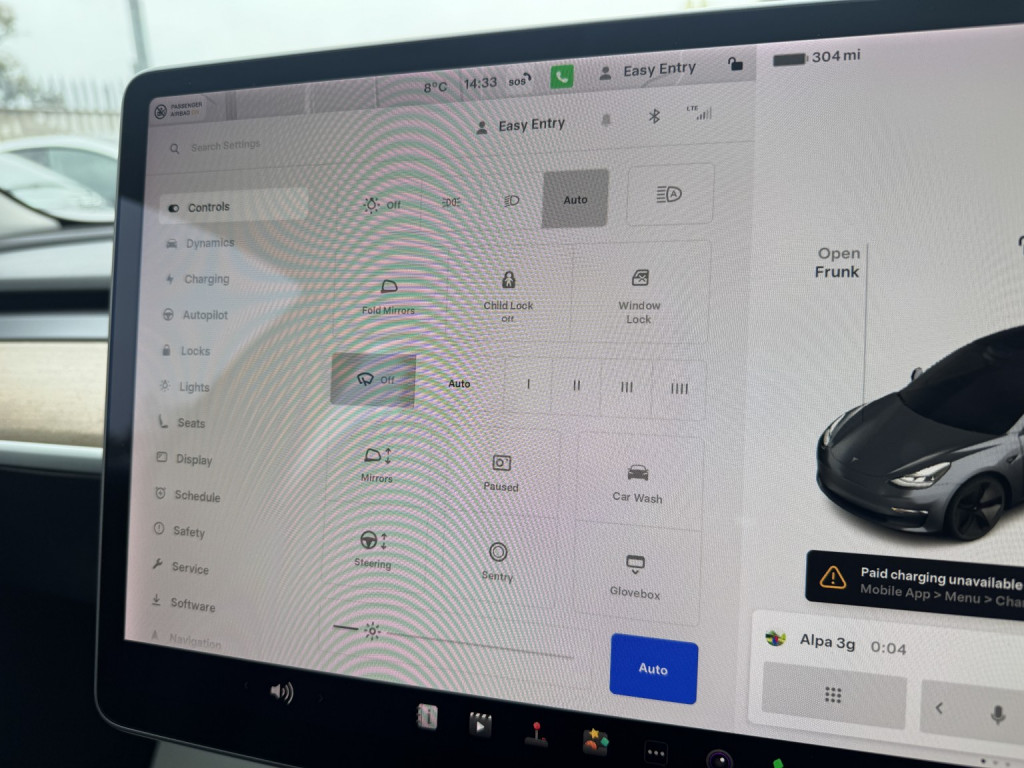 TESLA MODEL 3
