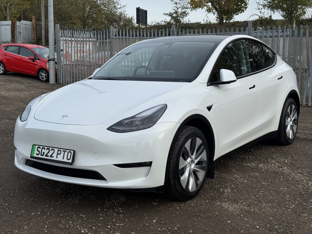 TESLA MODEL Y
