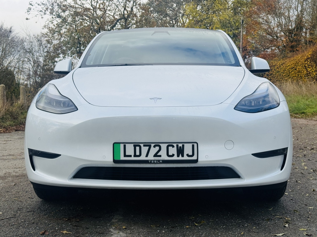 TESLA MODEL Y