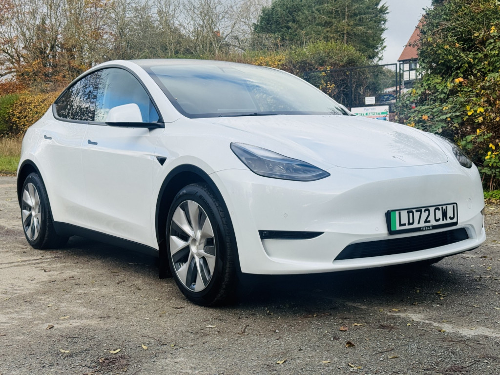 TESLA MODEL Y