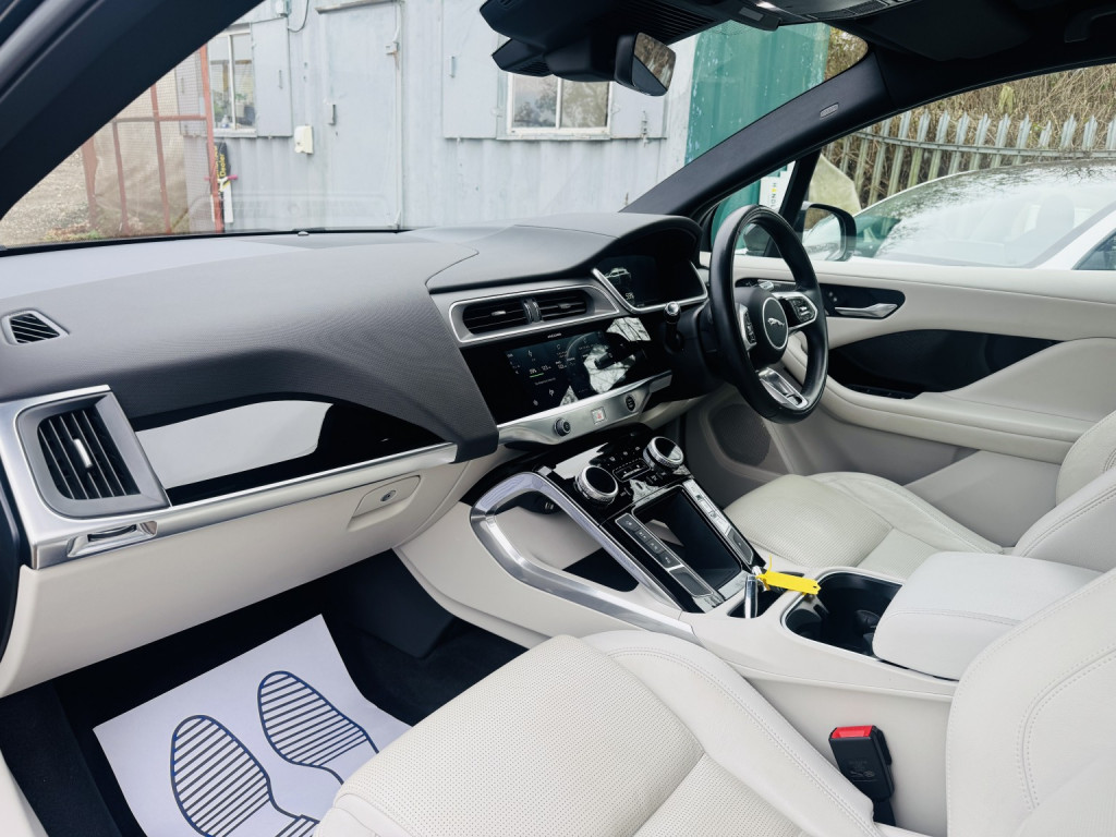 JAGUAR I-Pace