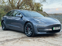 TESLA MODEL 3