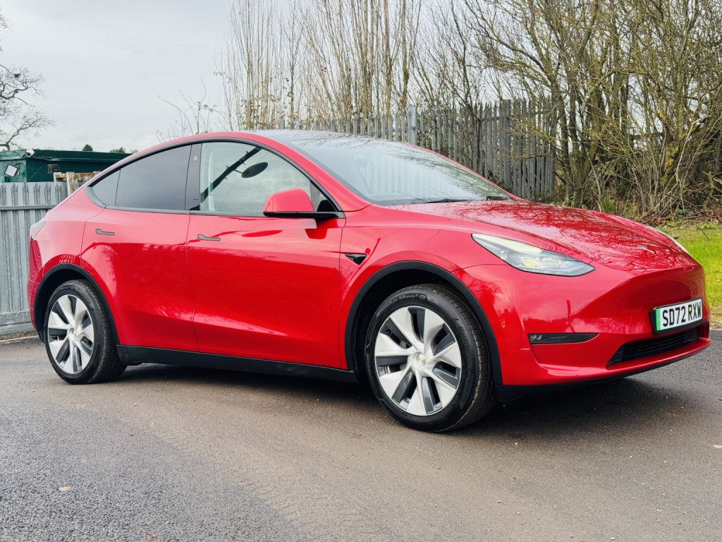 TESLA MODEL Y