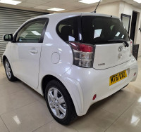 TOYOTA IQ