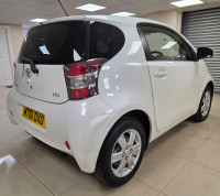 TOYOTA IQ