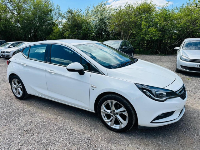 VAUXHALL ASTRA
