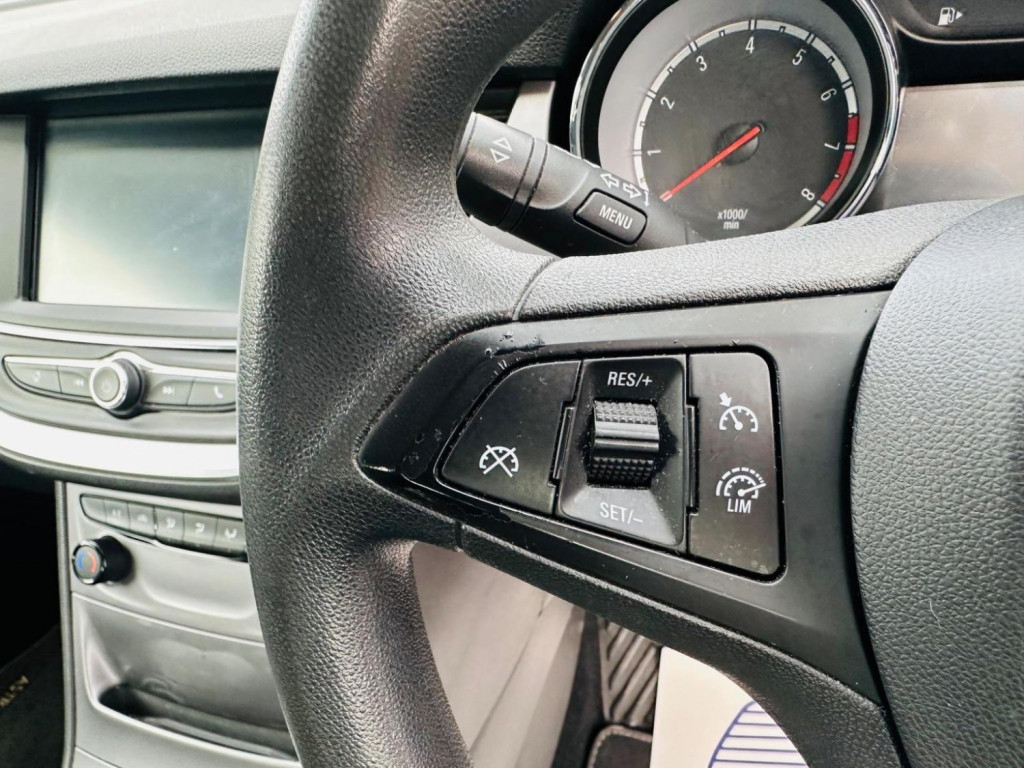 VAUXHALL ASTRA