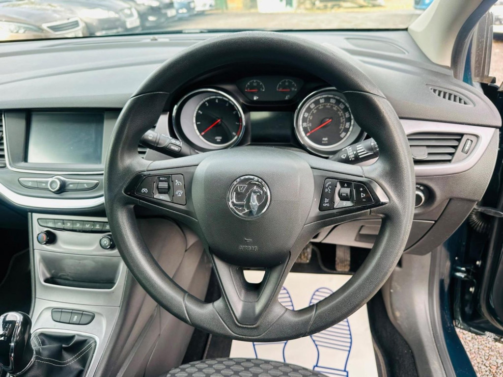 VAUXHALL ASTRA