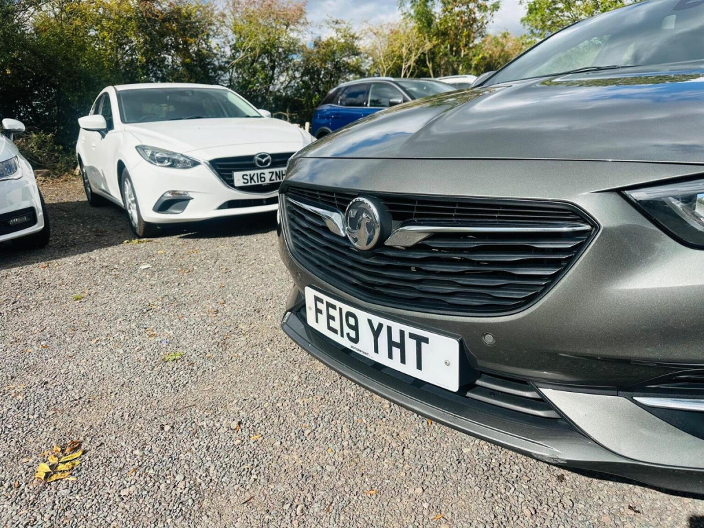 VAUXHALL INSIGNIA