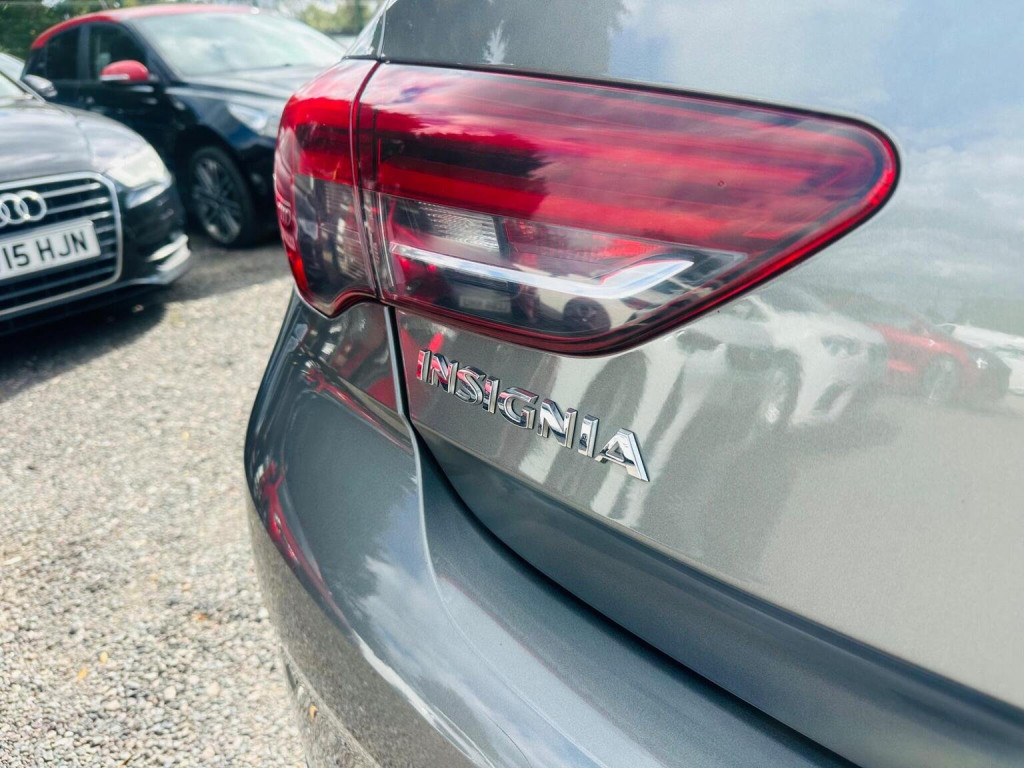 VAUXHALL INSIGNIA