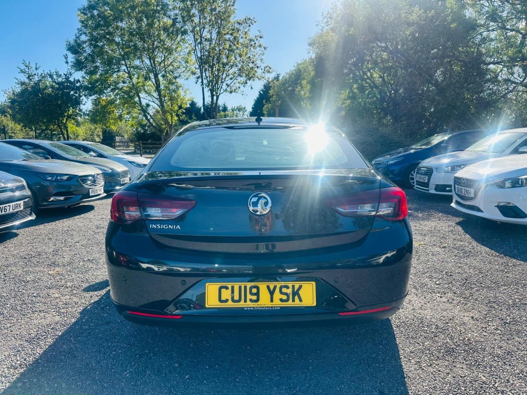 VAUXHALL INSIGNIA