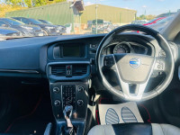 VOLVO V40 CROSS COUNTRY