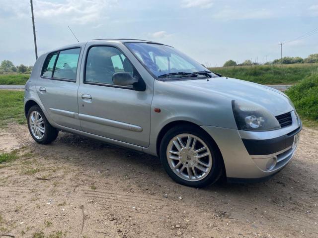 RENAULT CLIO 1.6 16v Initiale