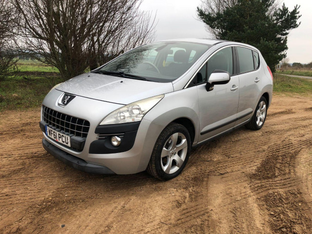 PEUGEOT 3008 1.6 HDi Sport
