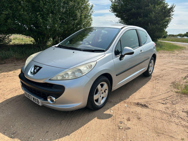 PEUGEOT 207 1.4 16v Sport