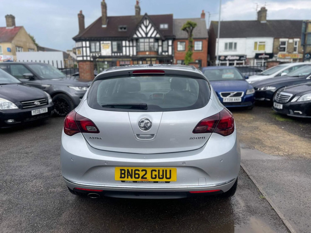 VAUXHALL ASTRA