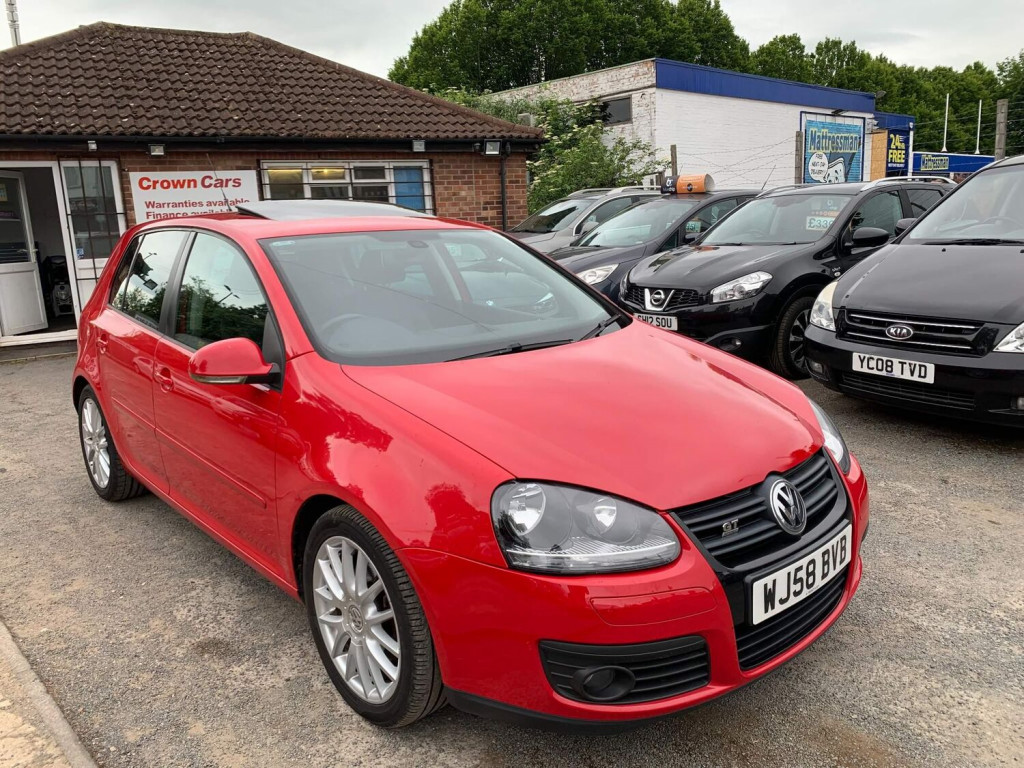 VOLKSWAGEN GOLF