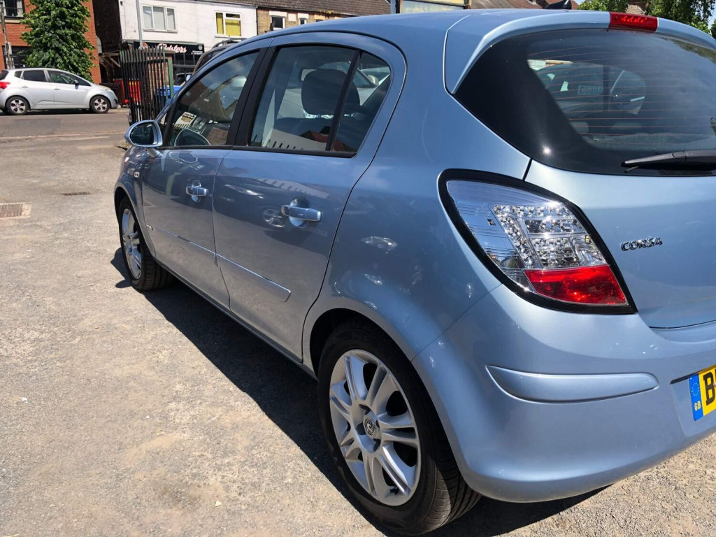 VAUXHALL CORSA