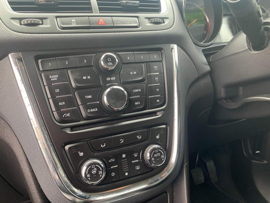 VAUXHALL MOKKA