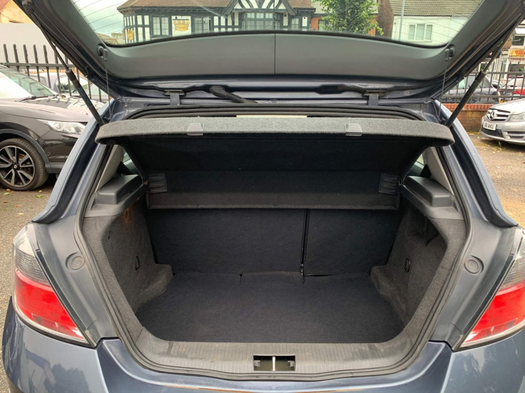 VAUXHALL ASTRA