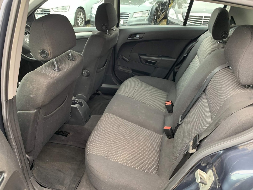 VAUXHALL ASTRA