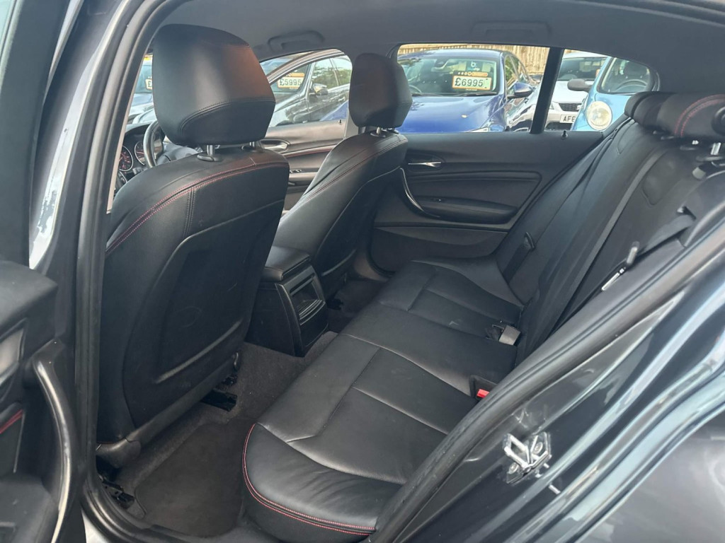 BMW 1 SERIES