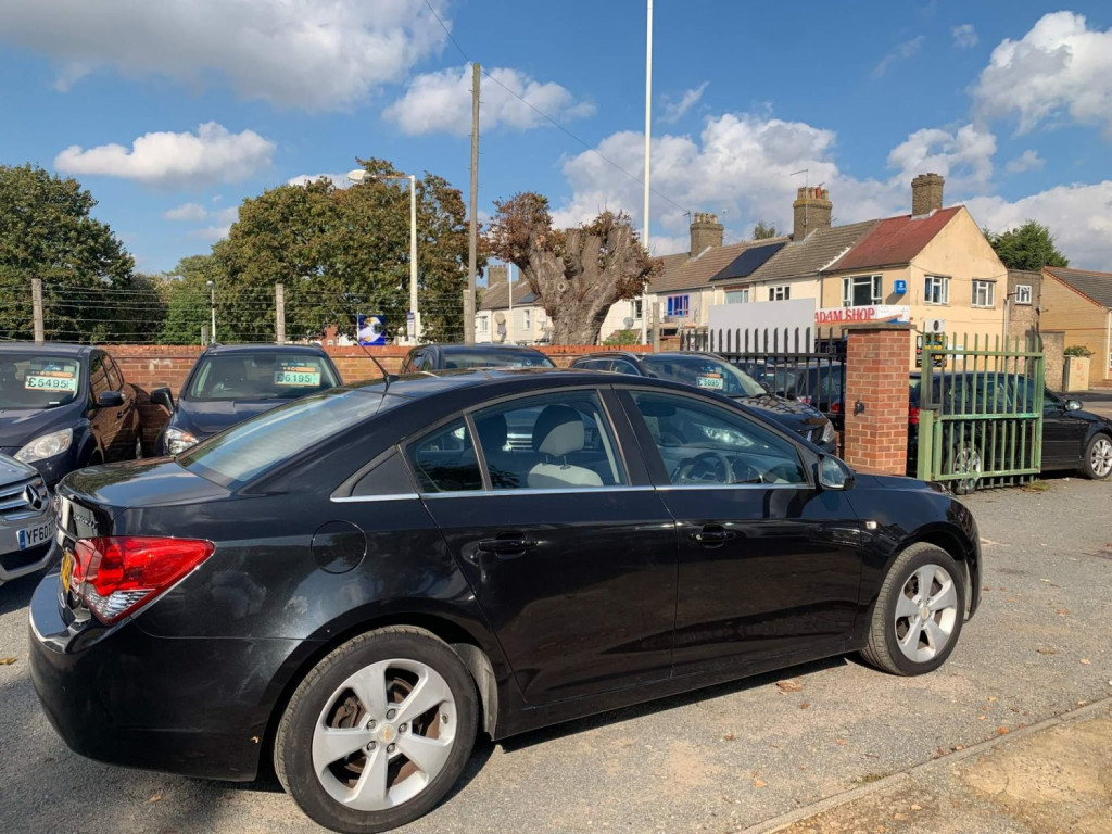 CHEVROLET CRUZE