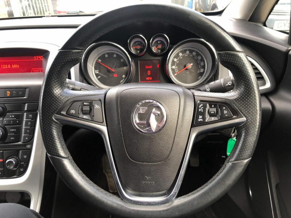 VAUXHALL ASTRA
