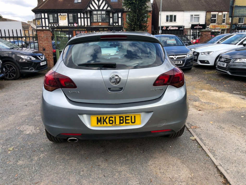 VAUXHALL ASTRA