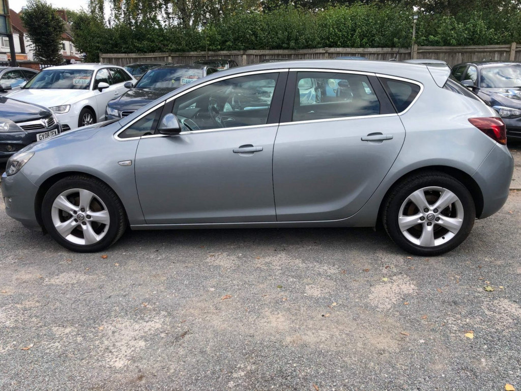 VAUXHALL ASTRA