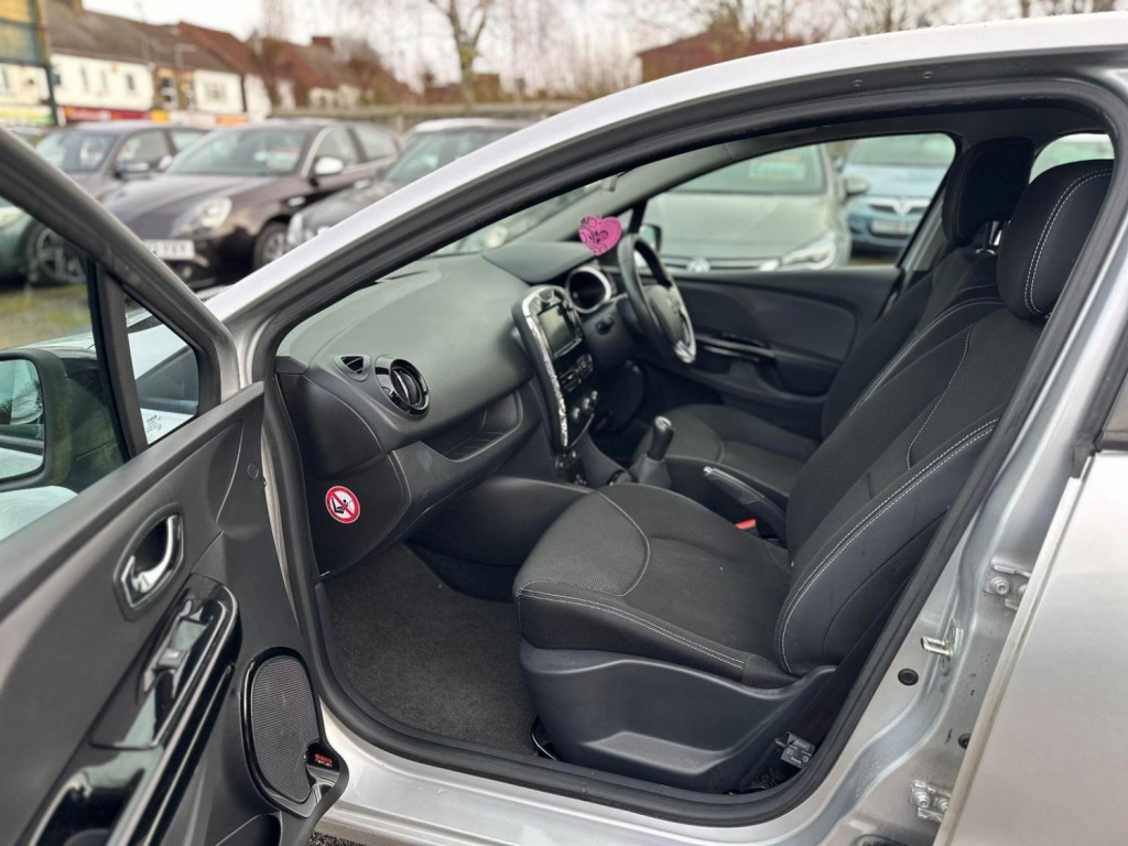 RENAULT CLIO