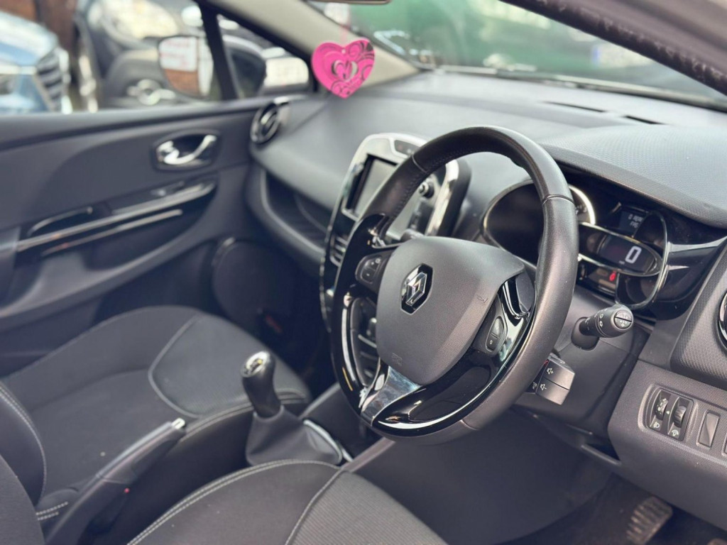 RENAULT CLIO
