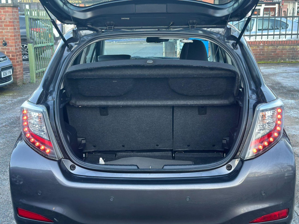 TOYOTA YARIS