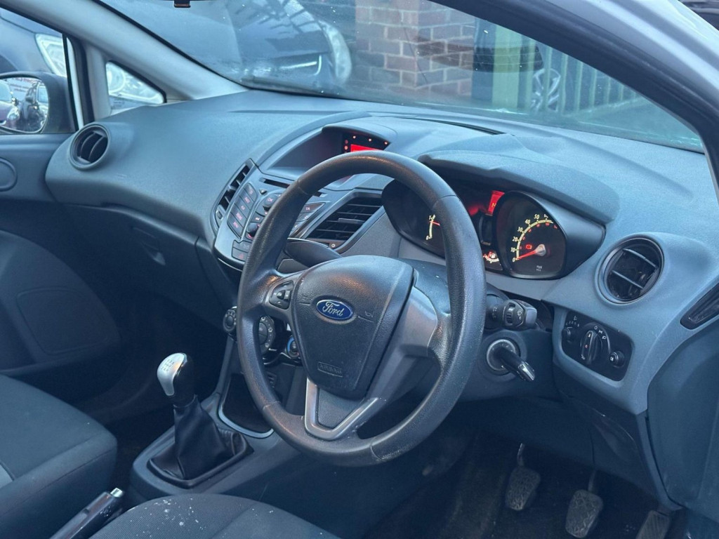 FORD FIESTA VAN