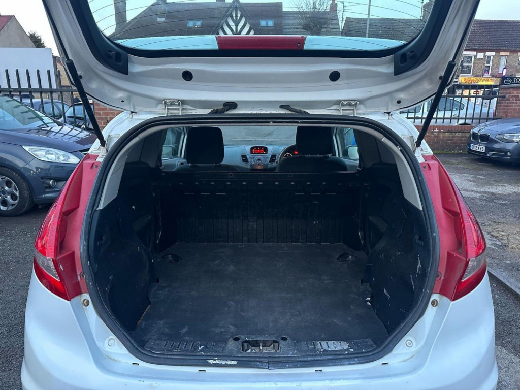 FORD FIESTA VAN