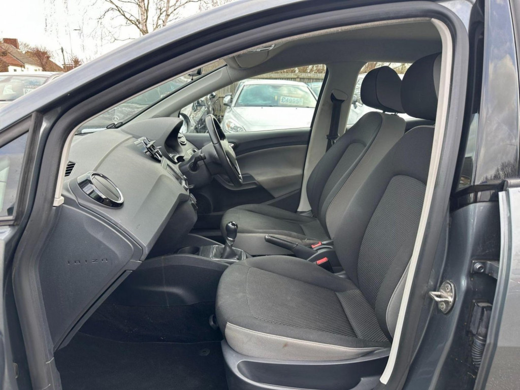 SEAT IBIZA