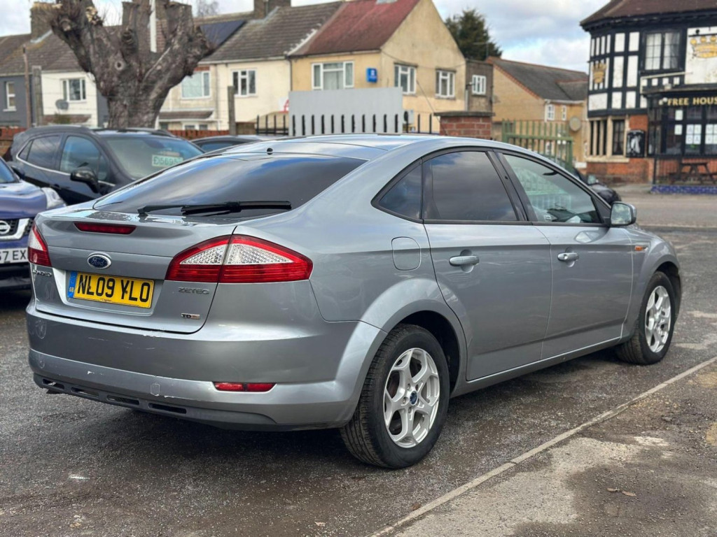 FORD MONDEO