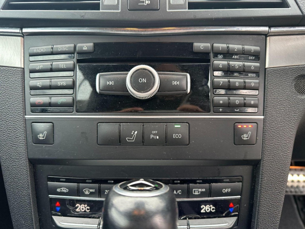 MERCEDES-BENZ E CLASS
