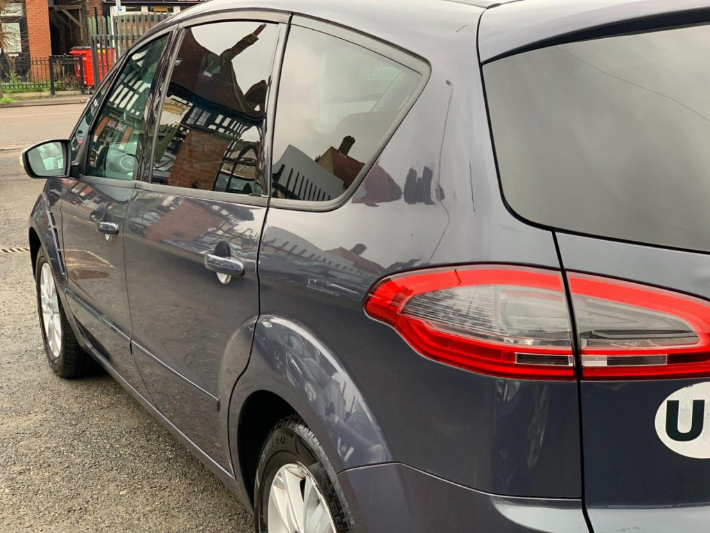 FORD S-MAX