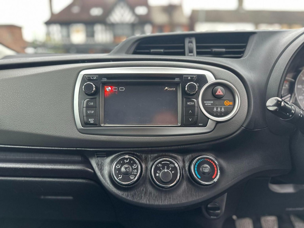 TOYOTA YARIS