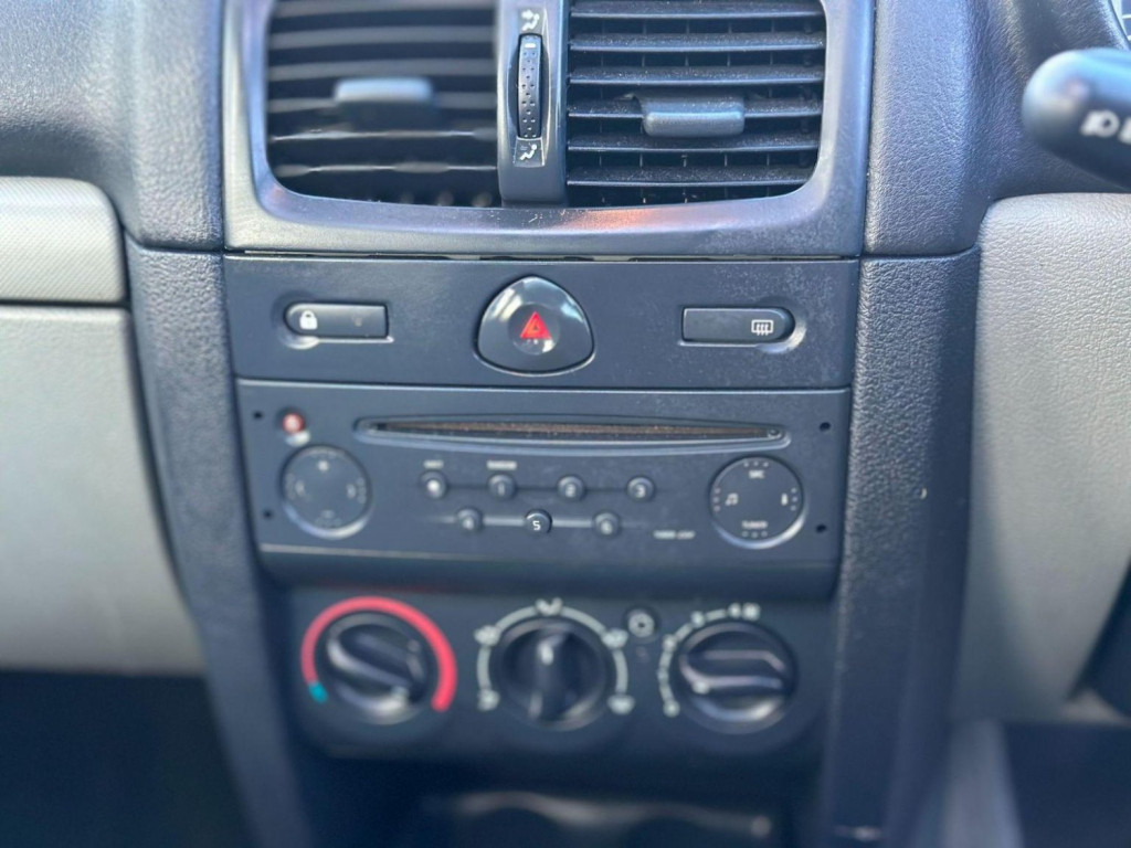 RENAULT CLIO