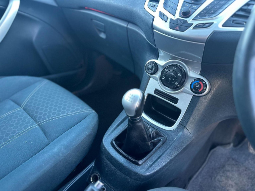 FORD FIESTA
