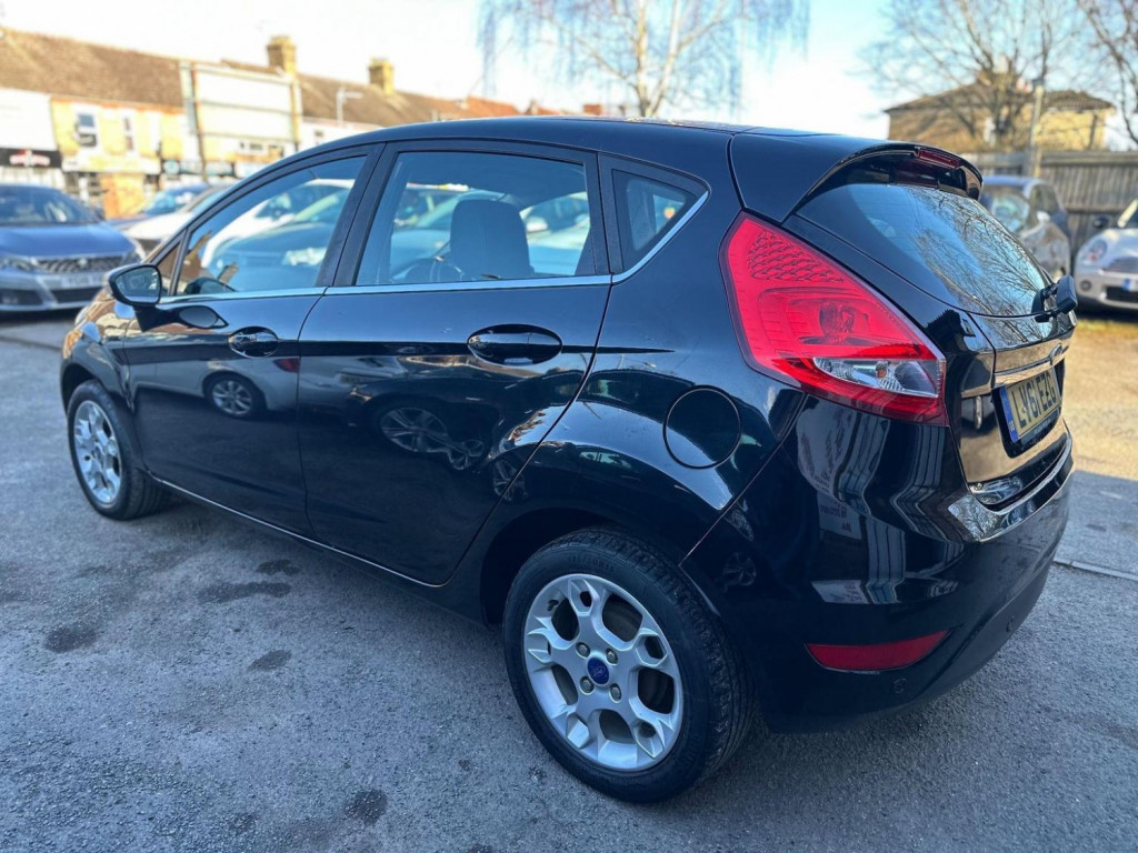FORD FIESTA