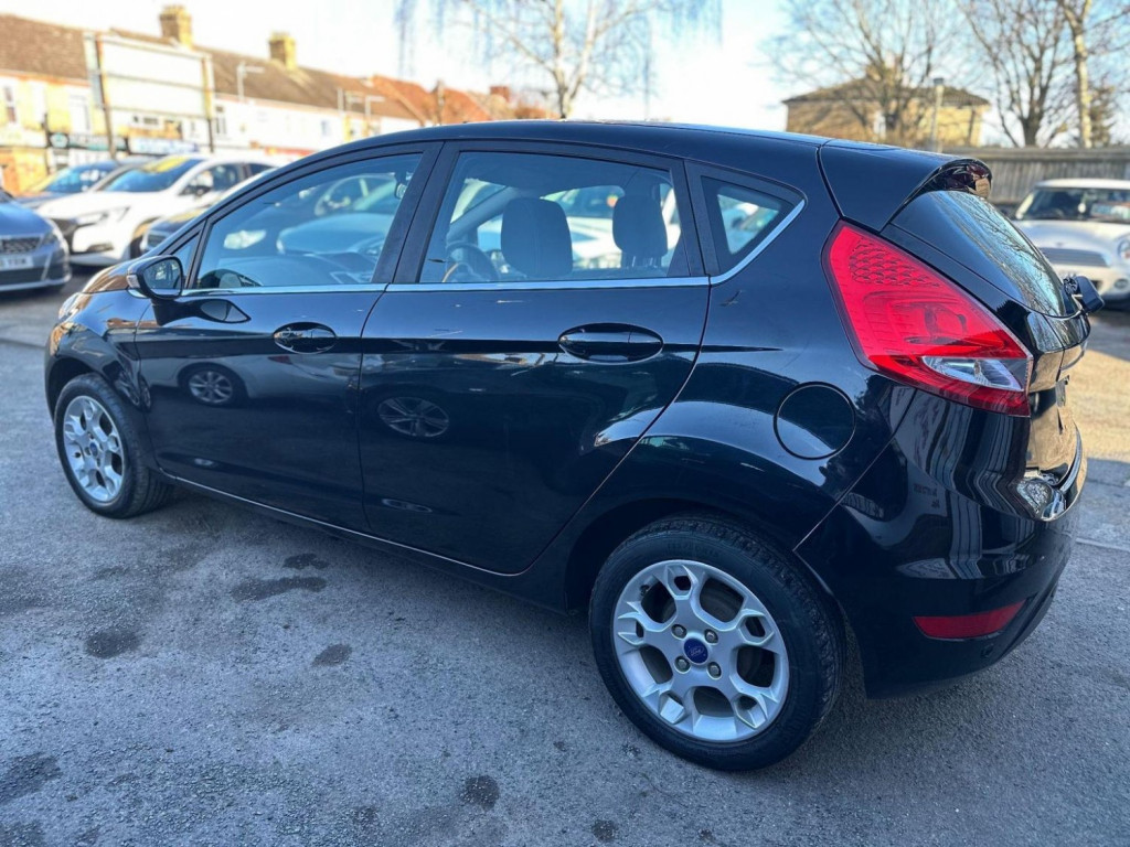 FORD FIESTA