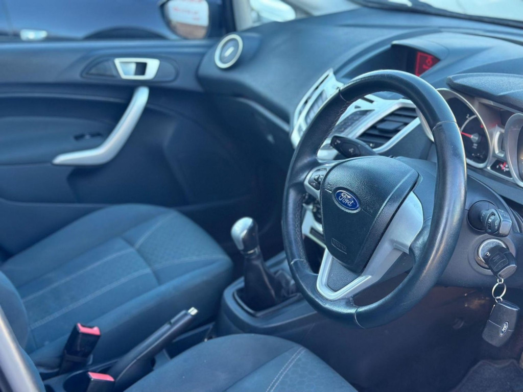 FORD FIESTA