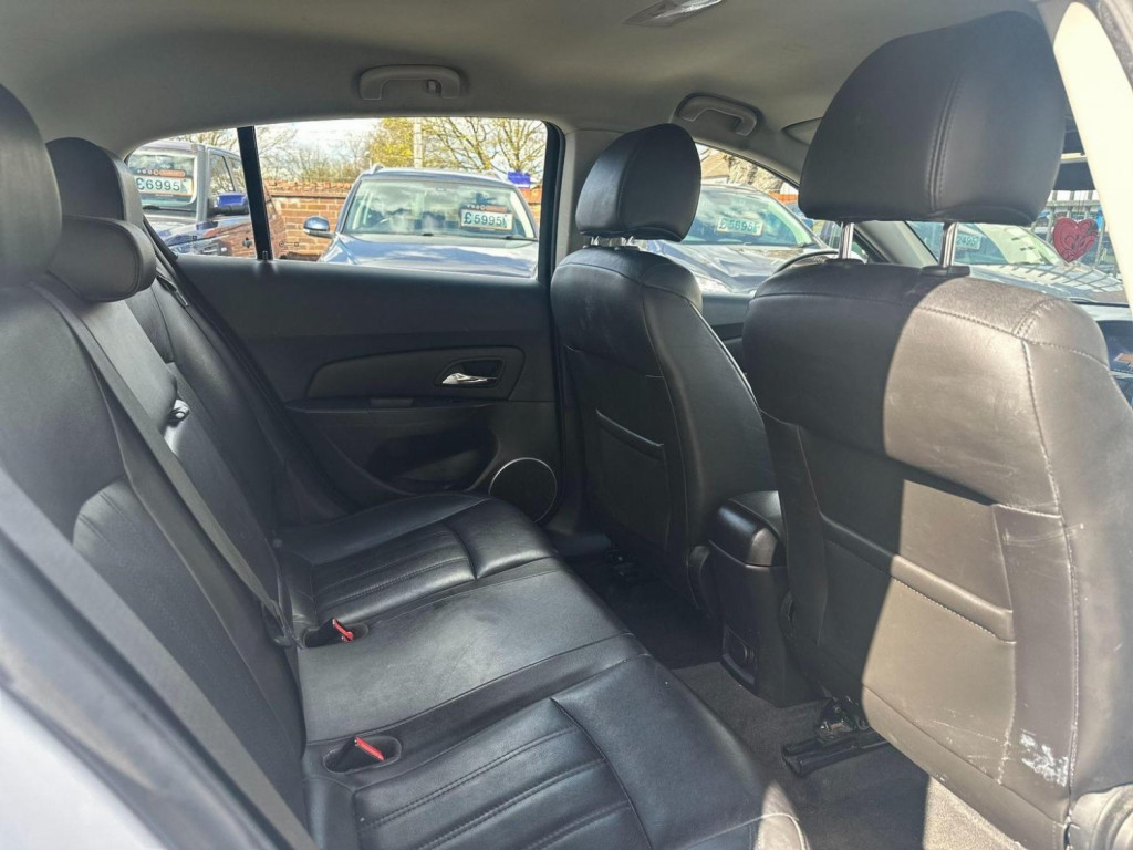 CHEVROLET CRUZE