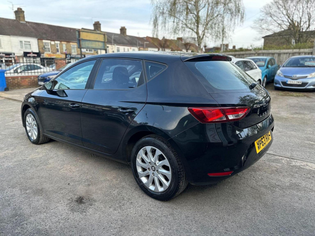 SEAT LEON
