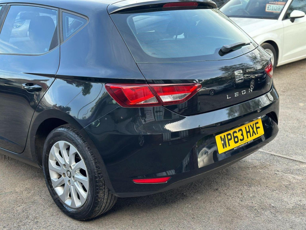 SEAT LEON
