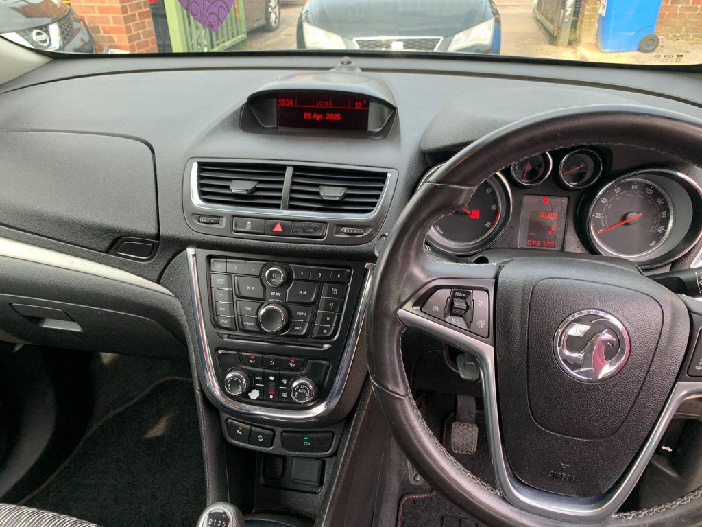 VAUXHALL MOKKA