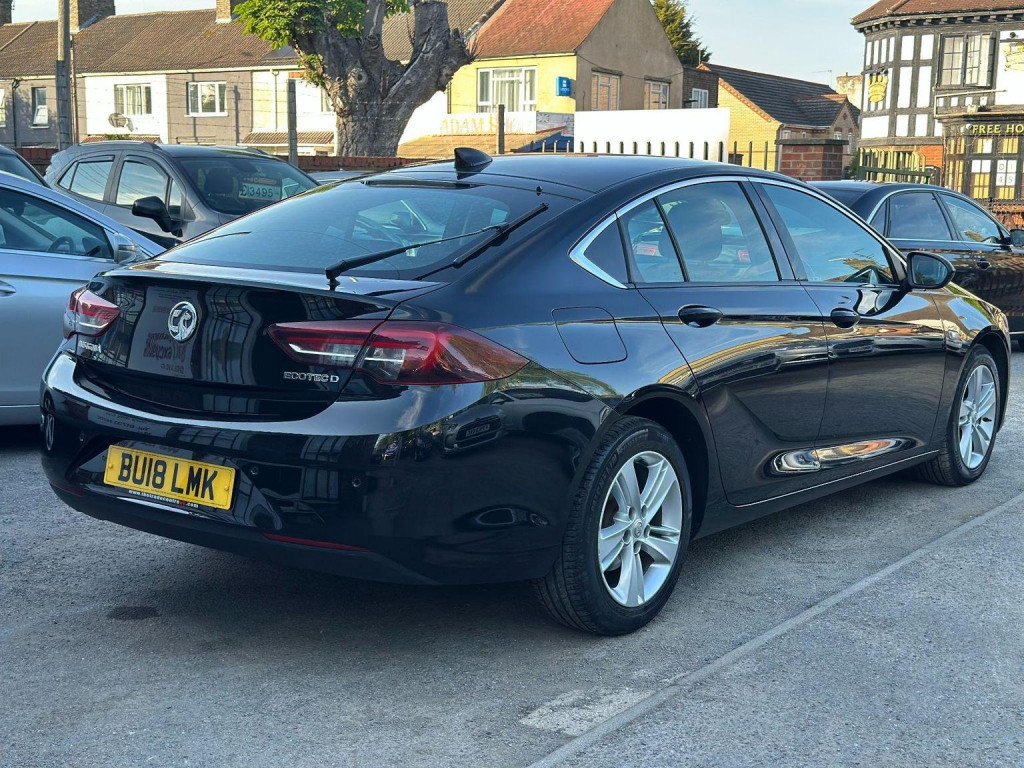 VAUXHALL INSIGNIA